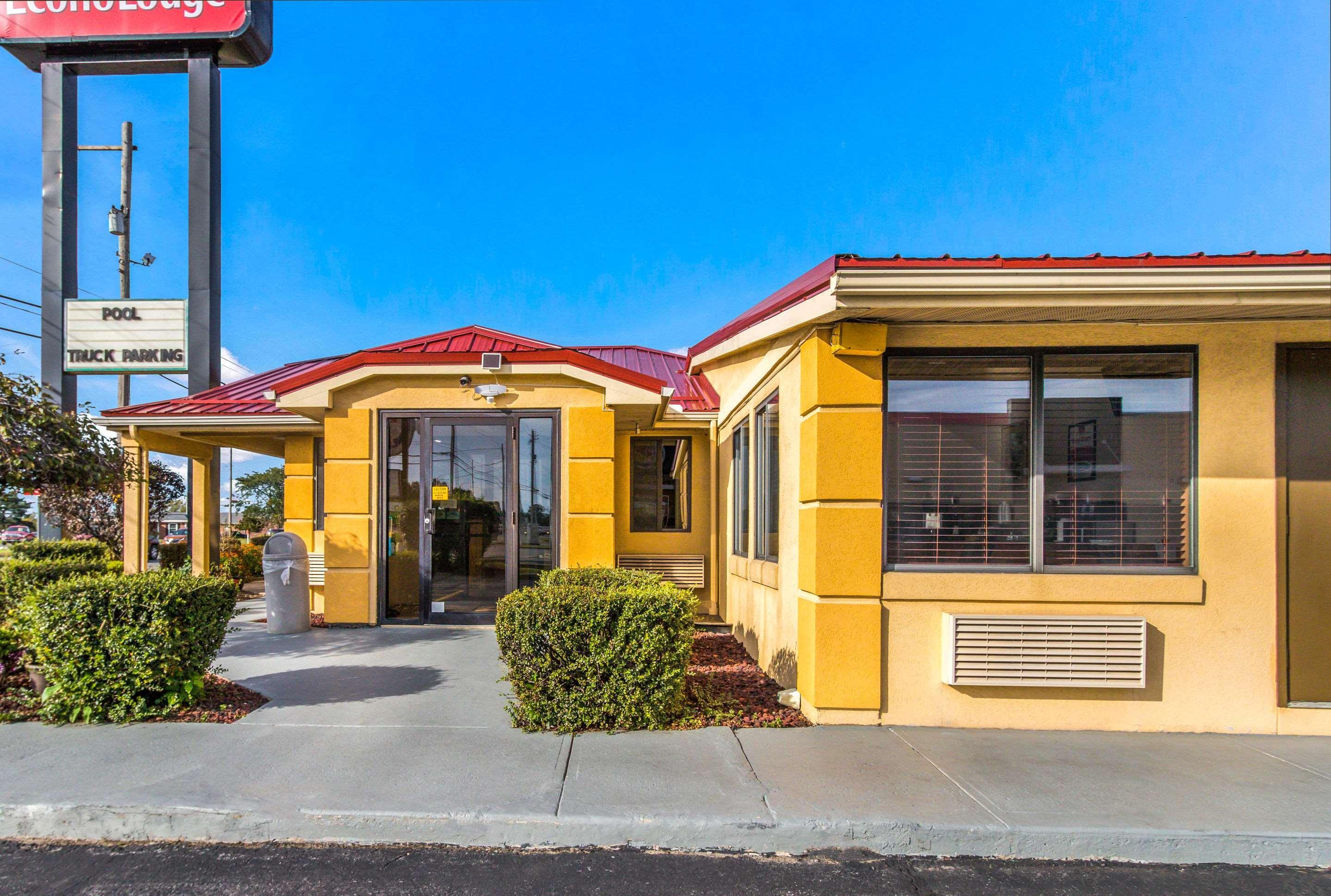 Econo Lodge Norwalk Exterior foto