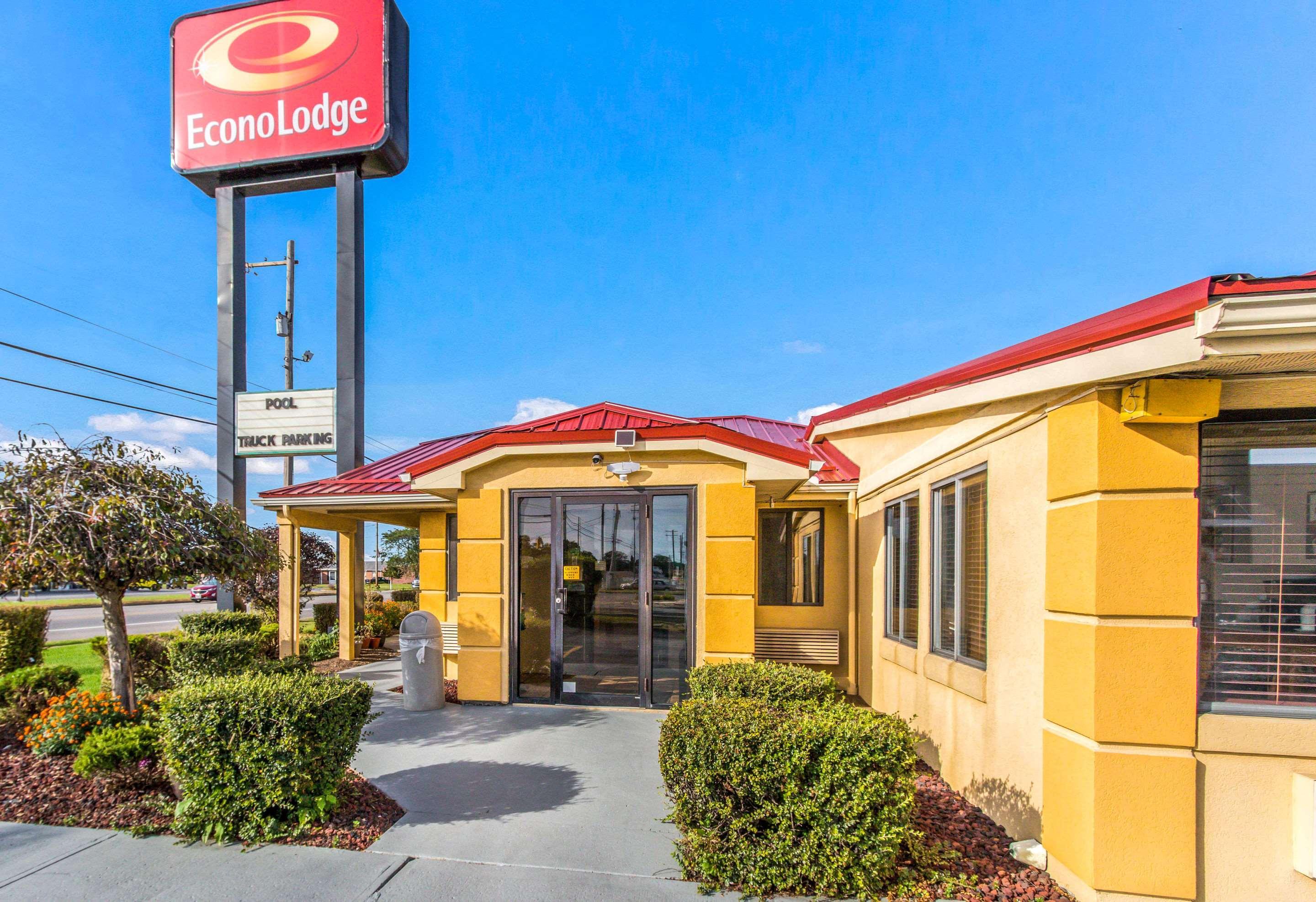 Econo Lodge Norwalk Exterior foto