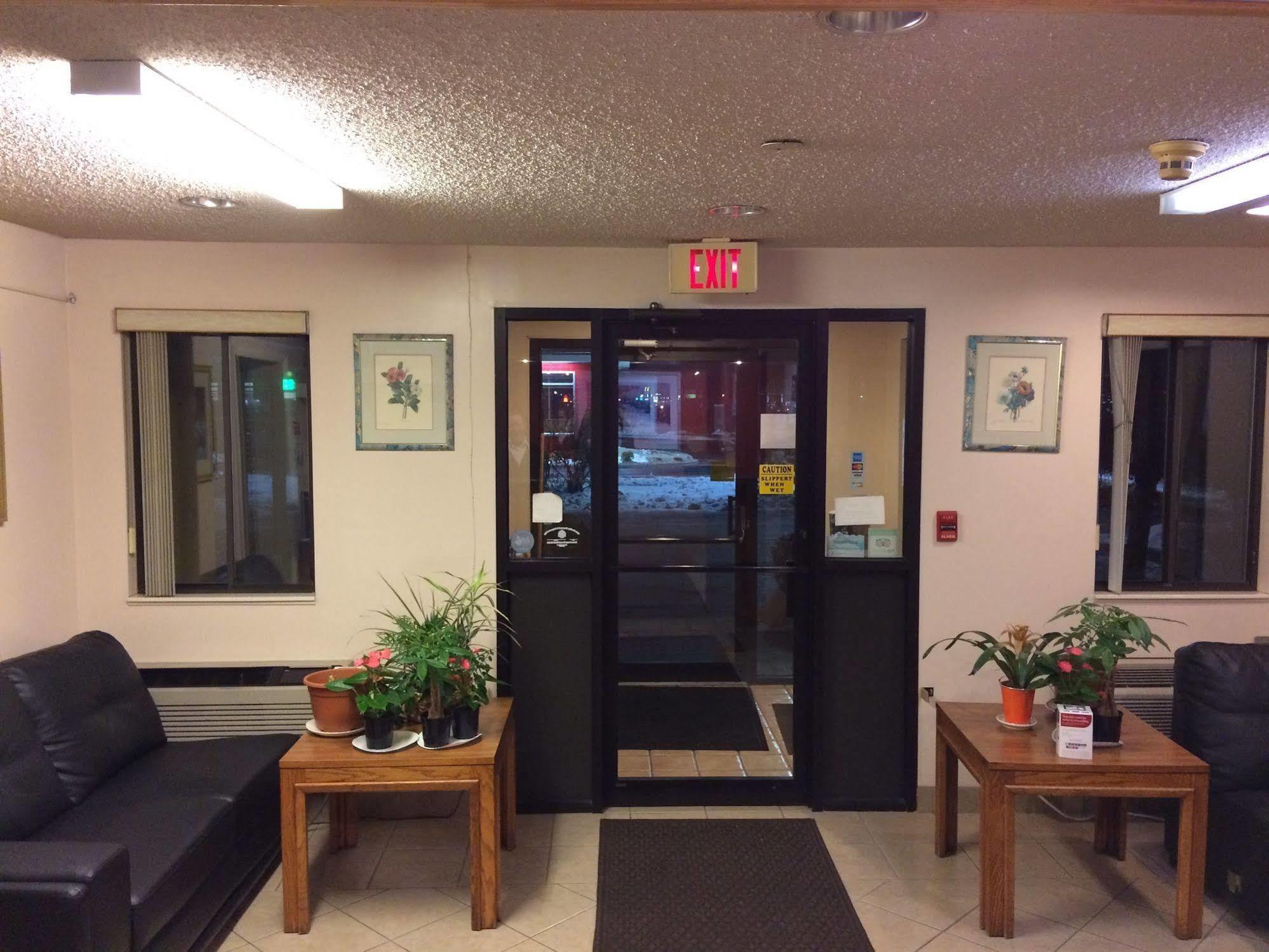 Econo Lodge Norwalk Exterior foto